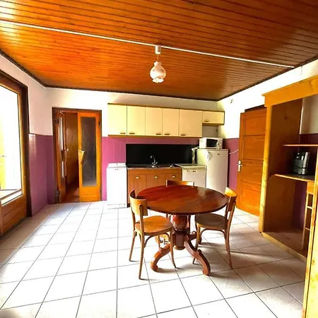 Alojamento de Acomodação e Pequeno-almoço Le Retro