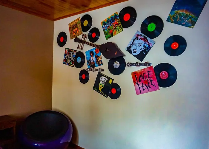 Le Retro Bed & Breakfast *